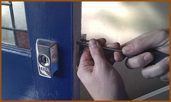 Interstate Locksmith Shop Waltham, MA 781-519-7431 - 10-lock-smiths