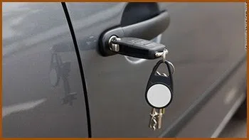 Interstate Locksmith Shop Waltham, MA 781-519-7431 - 18-car-unlock